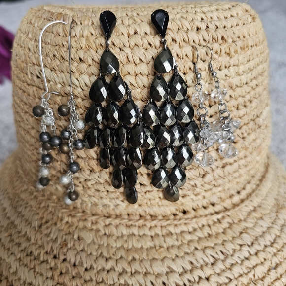 Jewelry - 3 pairs of earrings